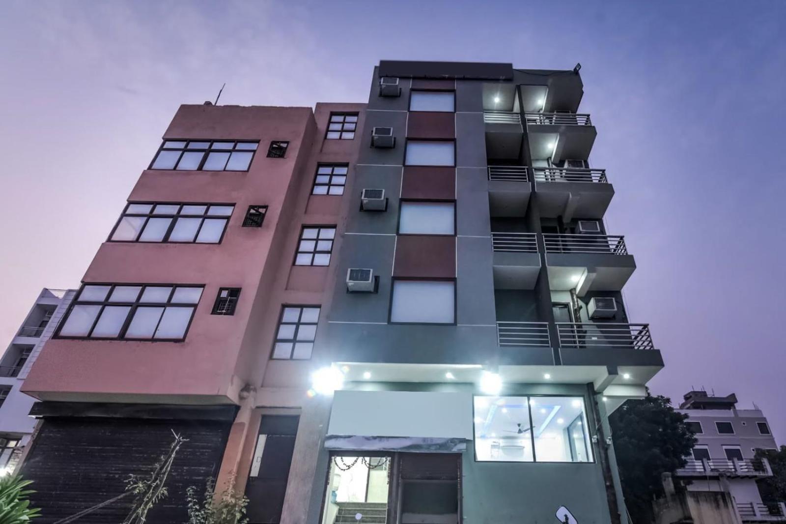 Hotel Aerostar Gold - Opposite Max Healthcare Delhi  Exterior photo