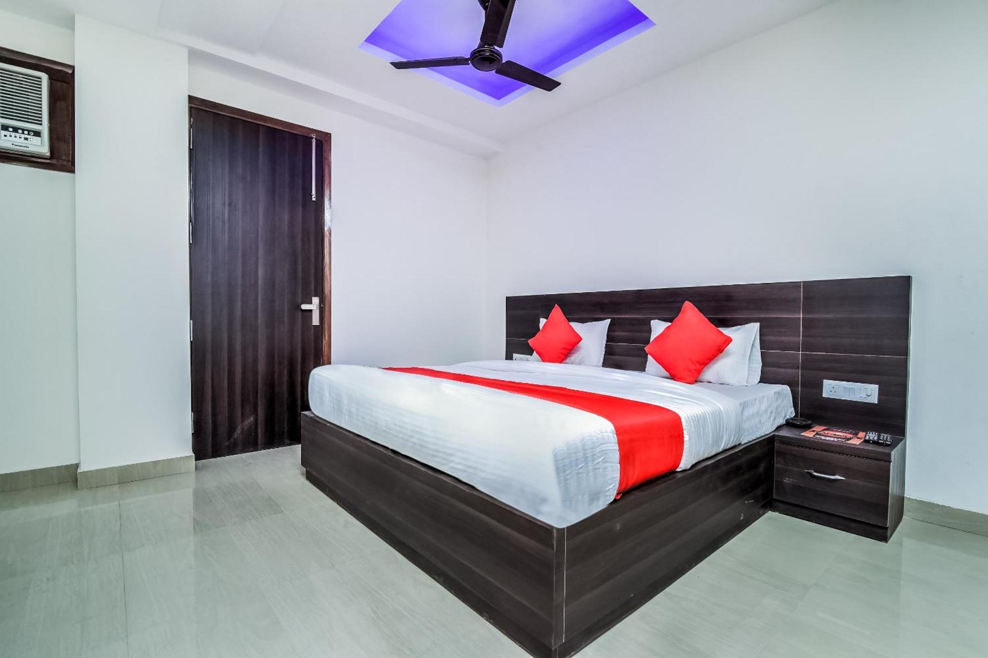 Hotel Aerostar Gold - Opposite Max Healthcare Delhi  Exterior photo