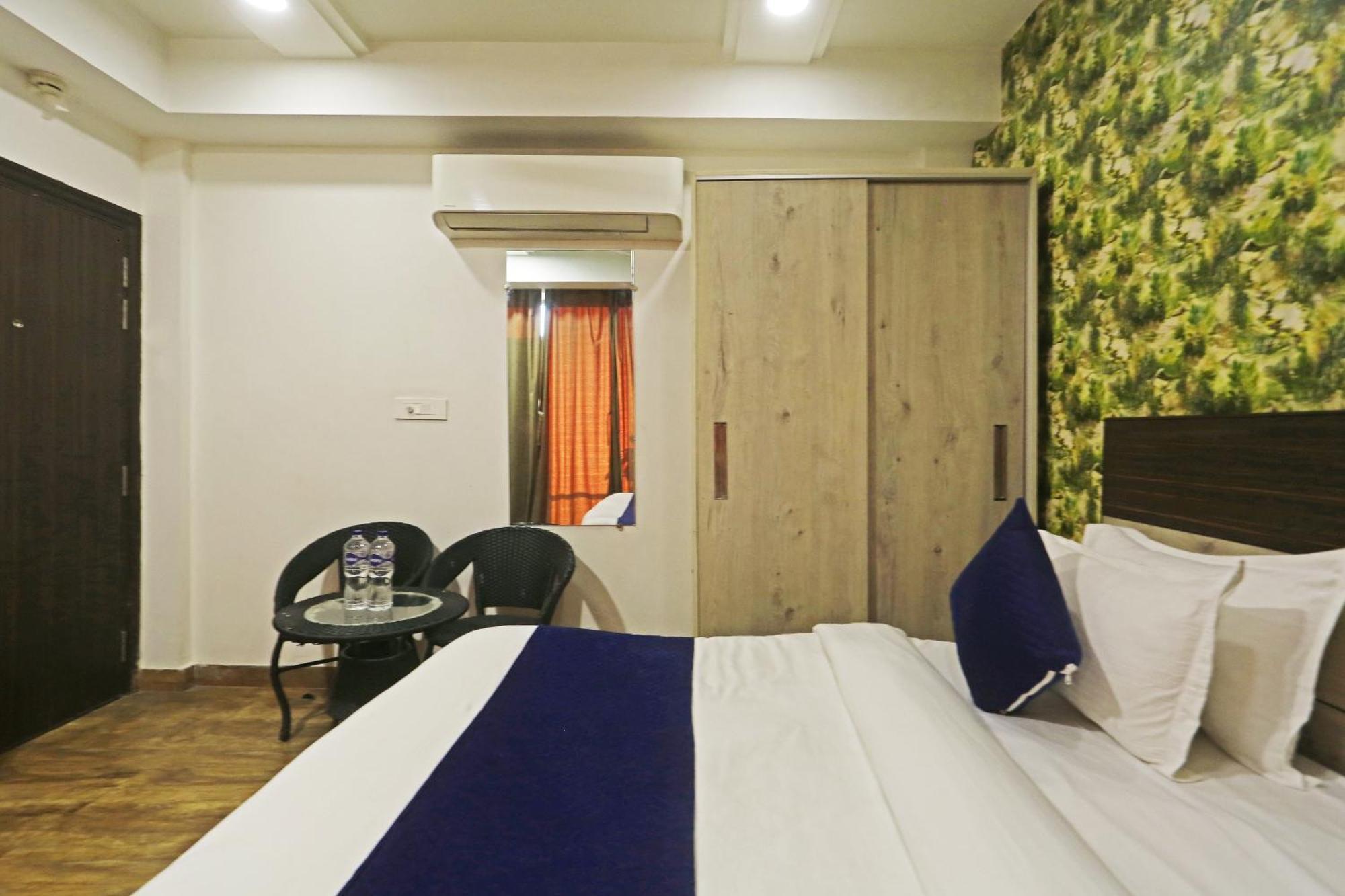 Hotel Aerostar Gold - Opposite Max Healthcare Delhi  Exterior photo